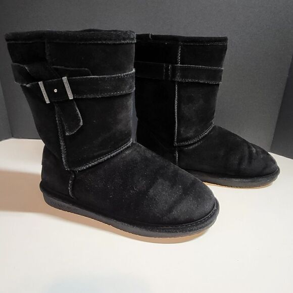 Bearpaw Short Black Boots - Picture 3 of 10
